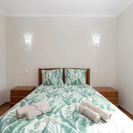Sobral - Moradia Com Piscina Aquecida Para 10 A 12 Min De Armacao *