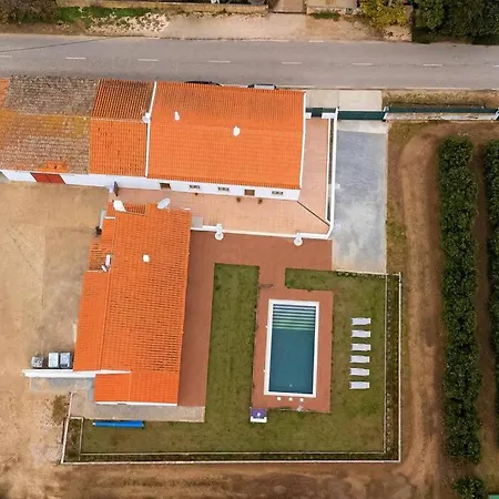 Sobral - Moradia Com Piscina Aquecida Para 10 A 12 Min De Armacao * Porches (Algarve)