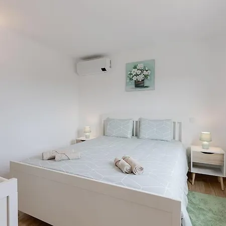 Hébergement de vacances Sobral - Moradia Com Piscina Aquecida Para 10 A 12 Min De Armacao